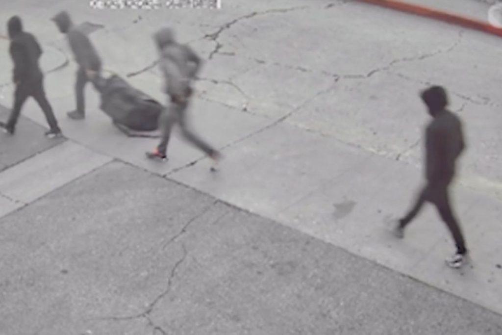 ‘They were professionals’: L.A. jewelry store taken for $1.5M in gold, diamonds