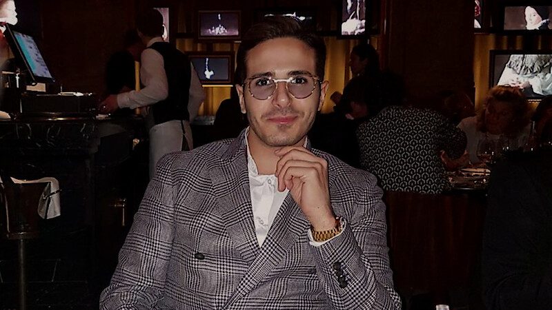 The Tinder Swindler: The True Story of a Romance Scam That Shocked the World