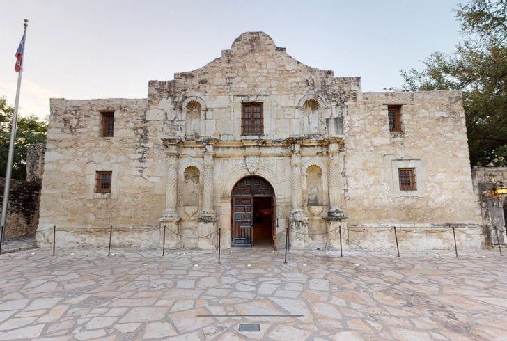 Overlooked Alamo heroes in history.