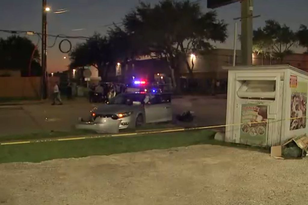 Baby boy ejected, killed in high-speed SE Houston crash involving suspected drunk driver, HPD says