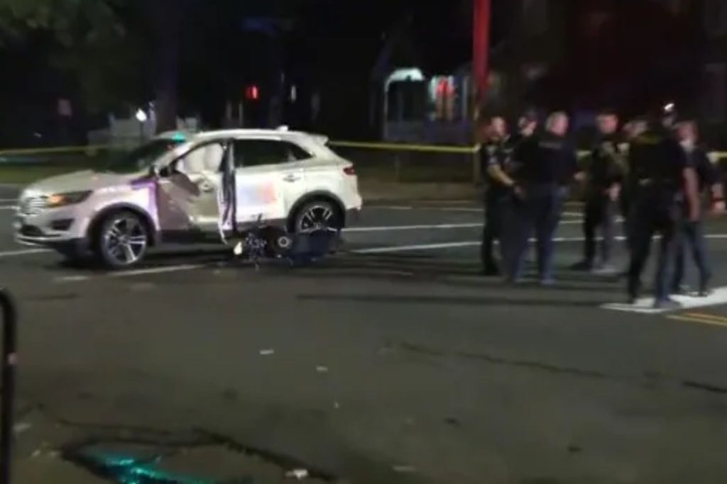 Car crash vs. motor scooter closes street in New Haven