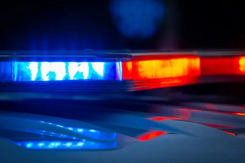 Suspect arrested in Roseville after evading traffic stop and foot chase