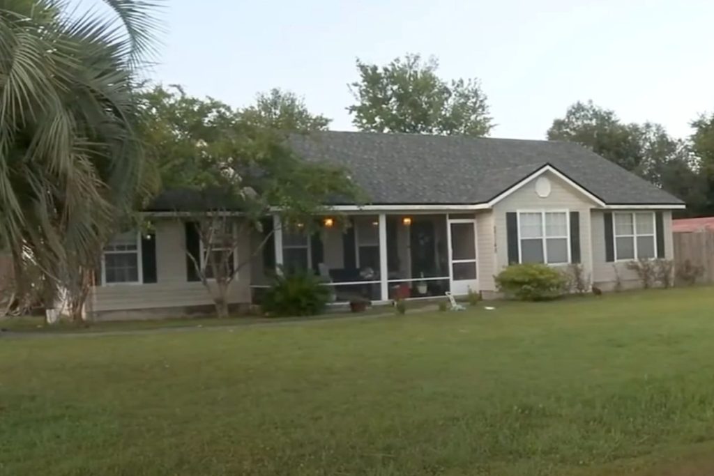 She survived a massacre: How a 5‑year‑old emerged from a home soaked in blood