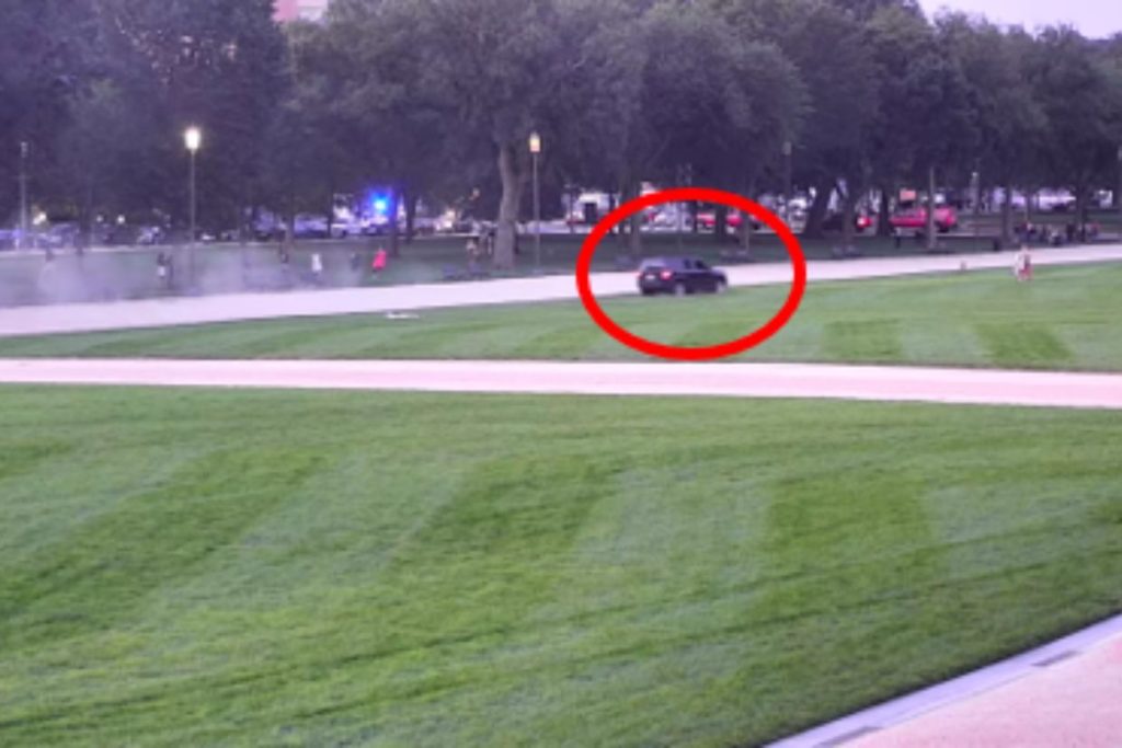 Man charged for driving on National Mall, claimed incident was “a joke”