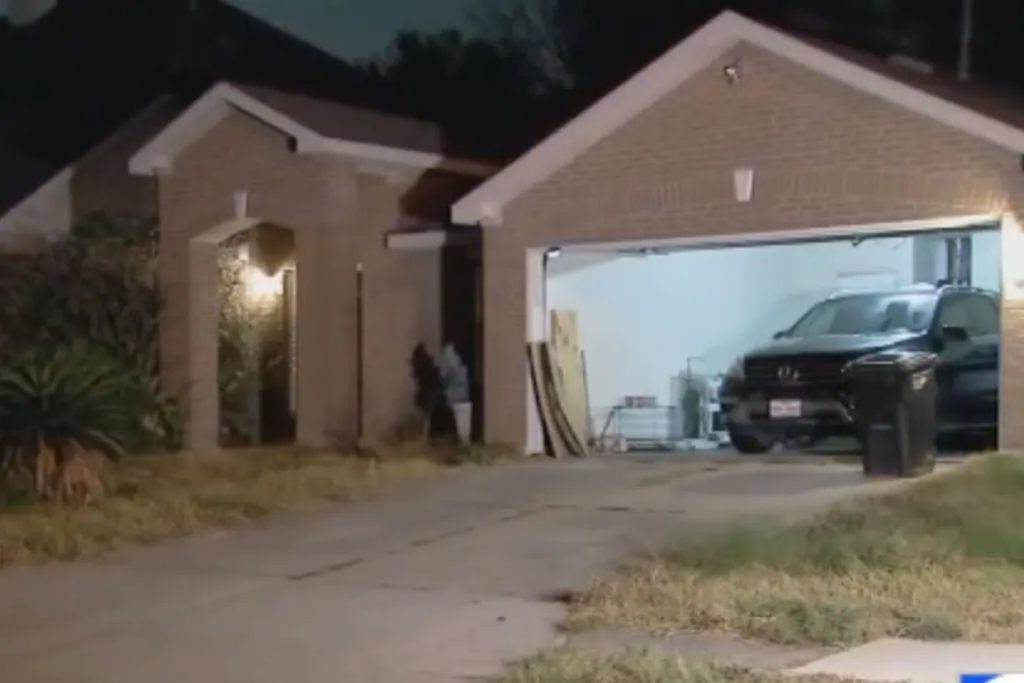 You won’t believe what happened when a Texas dad answered a knock on Halloween…