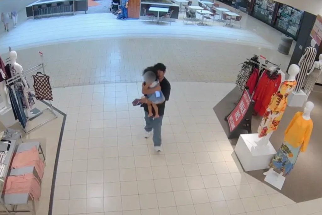 Chilling Moment a Toddler Is Snatched at the Mall — and Who Did It