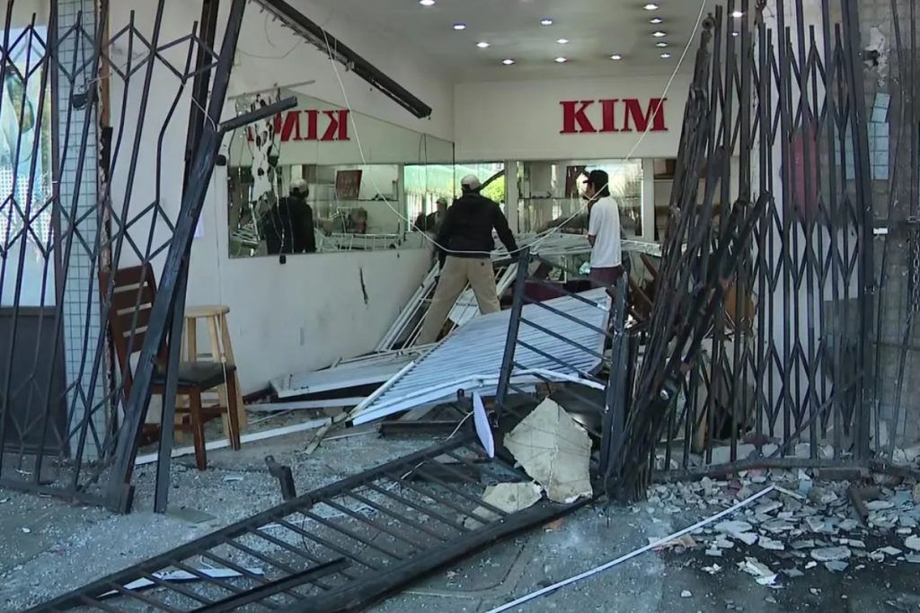 Oakland Heist Shocks Locals—Jewelry Store Rammed, Robbed in Bold Daytime Hit