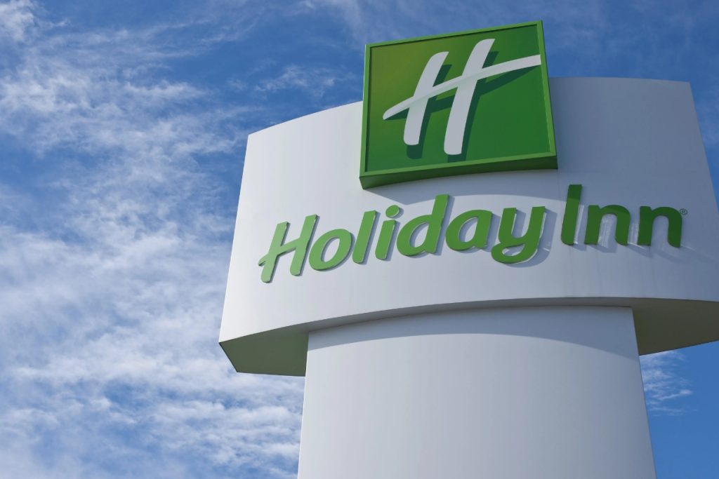 Guests Terrified as Armed Robber Strikes Whitestown Holiday Inn