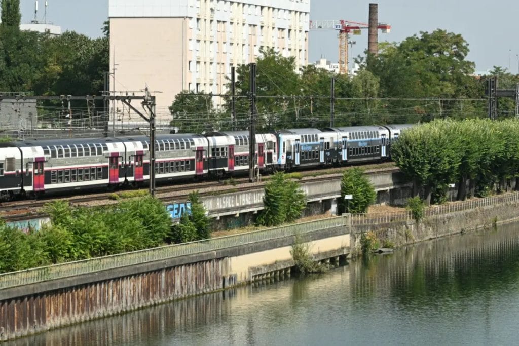 Paris Shocker: 4 Bodies Pulled From Seine, Algerian Man Arrested