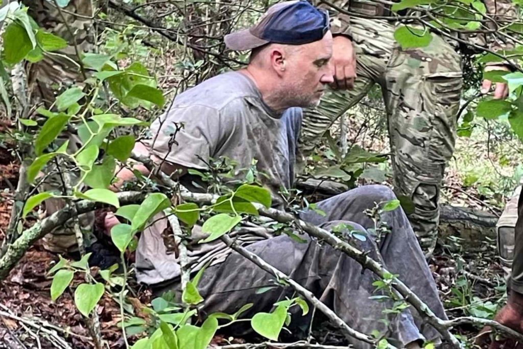 Devil in the Ozarks’ Killer Escapes Prison in Bizarre Disguise