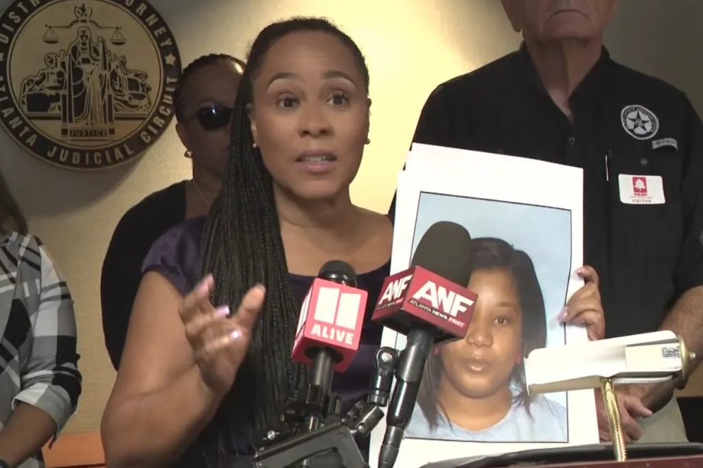 18 Years Later: Woman Who Cut Girlfriend into 13 Pieces Arrested in NYC Murder