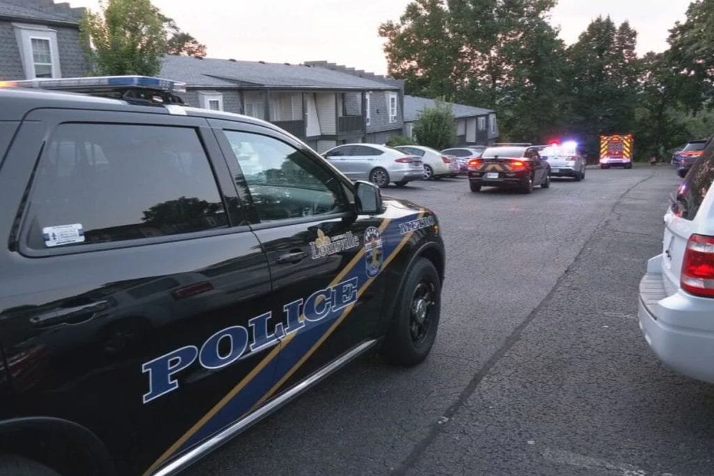 Clifton Heights stabbing leaves man dead as police launch hunt