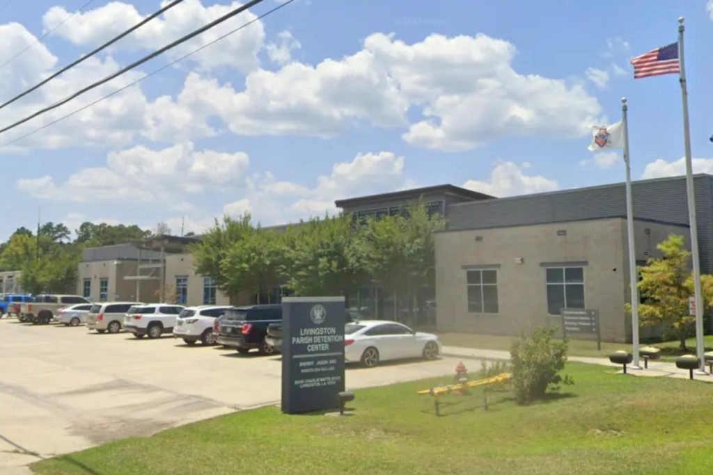 Dim-Witted Crook Steals Government Car Just 2 Hours After Release from Louisiana Jail