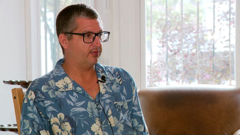 Off-duty DC firefighter was shot and dialed 911. After minutes with no response, he took matters into his own hands