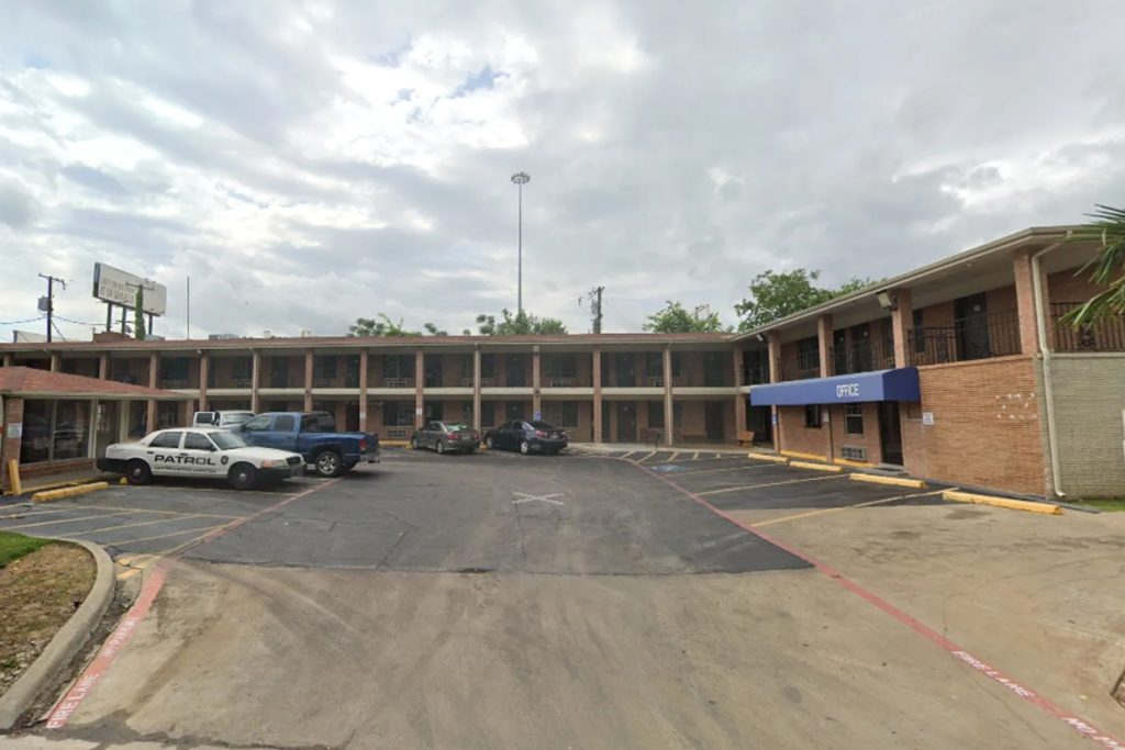 Dallas Man Beheaded in Argument as Family Tried Desperately to Stop It