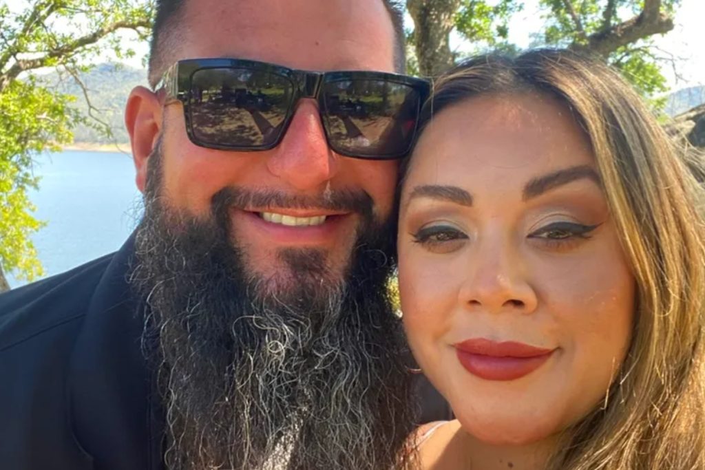 43-Year-Old Father Kills His Wife of 25 Years in Front of Children, Then Dies in Shootout