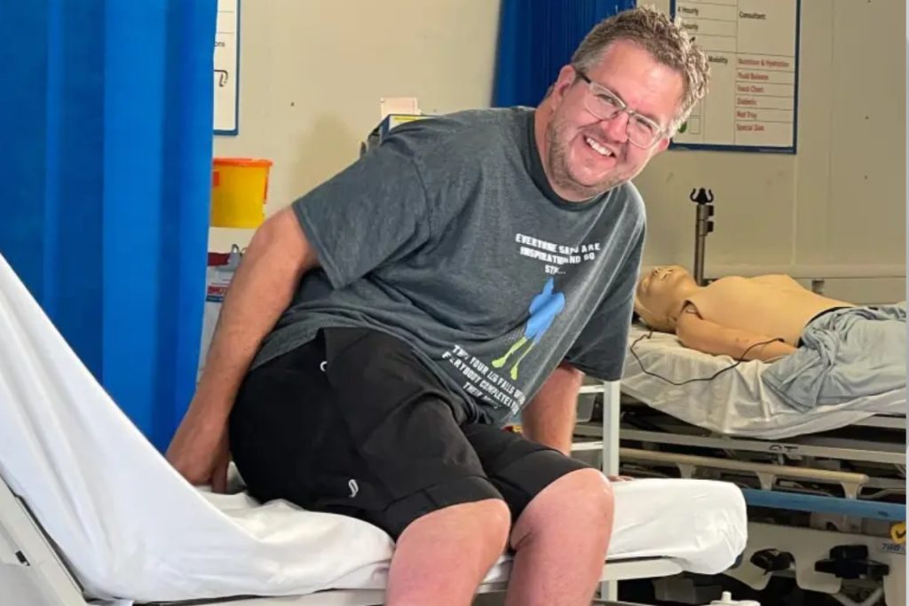 Surgeon Obsessed with Amputation Porn Gets Legs Chopped Off for $600K Payday