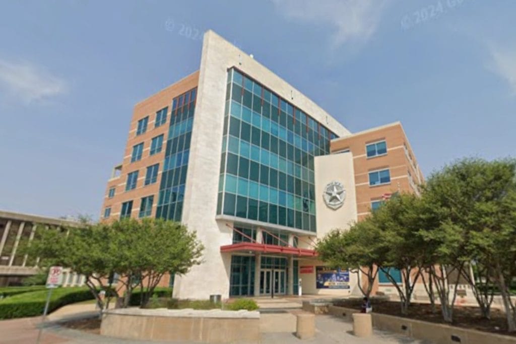 Dallas Police Investigate Fatal Stabbing on Canton Street, Detective Seeks Public Assistance