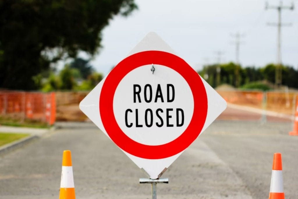 Atlanta Commuters Alert, Beechwood Drive NW Closed Today for Tree Removal