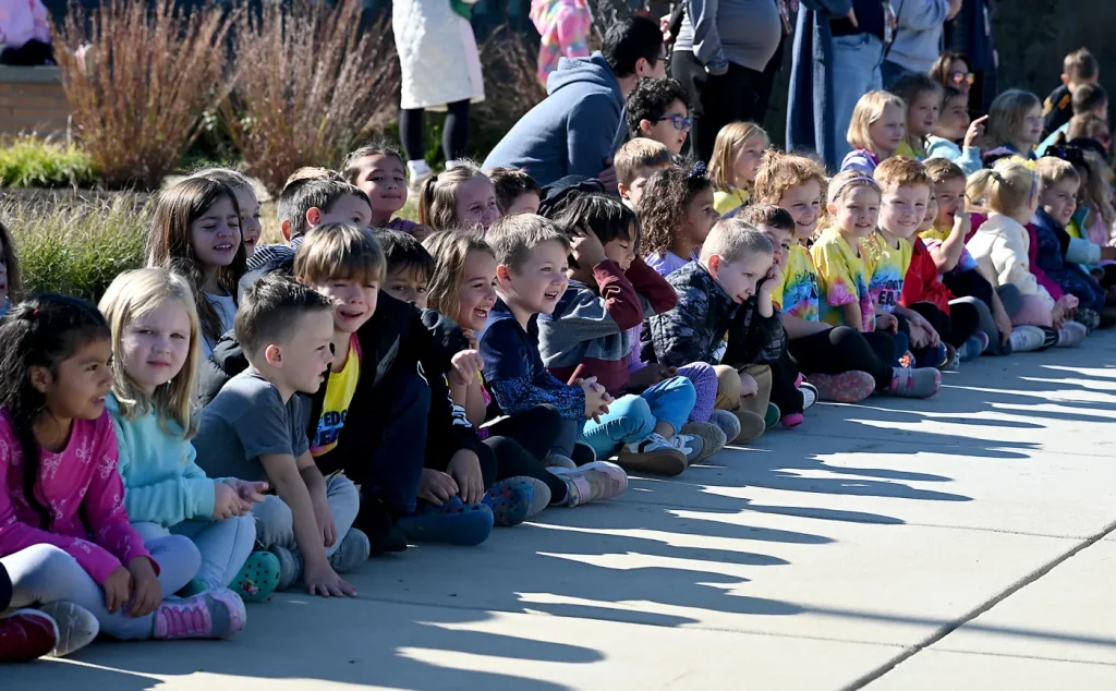 Hundreds of dogs descend on Edgewater Elementary School