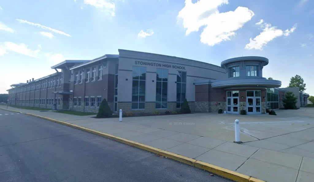 Connecticut HS student taken into custody after report of gun; school dismissed