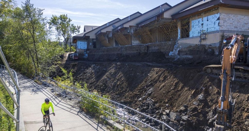 This Lincoln strip mall turned into a ghost town after pipe burst, but tenant hopes to return