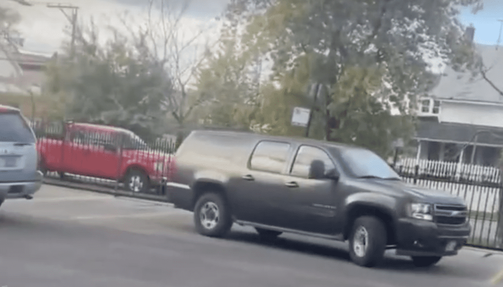 Little Village advocates call on city to step up ‘ICE-free zone’ signage after 2 sightings near CPS schools