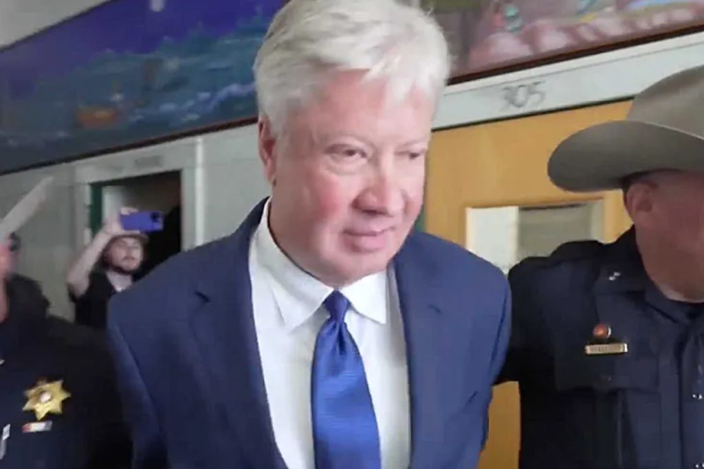 Gateway Church Founder Robert Morris Accepts Plea Deal in Shocking Child Abuse Case