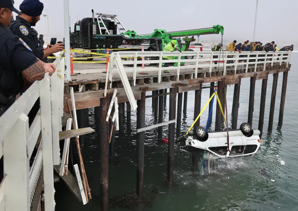Driver dies after vehicle drives off Santa Cruz Wharf