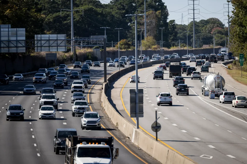 Man who died on I-264 fleeing ICE agents ‘resisted heavily,’ authorities say