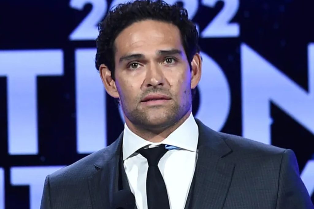 Indianapolis Hospital Arrest: Ex-NFL Star Mark Sanchez Stabbed, Then Cuffed