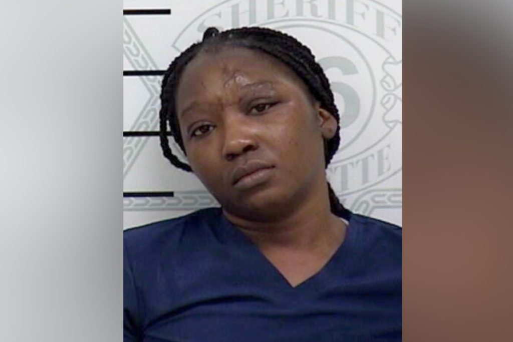 Police Say Woman Assaulted Officer After Allegedly Stealing Tablet
