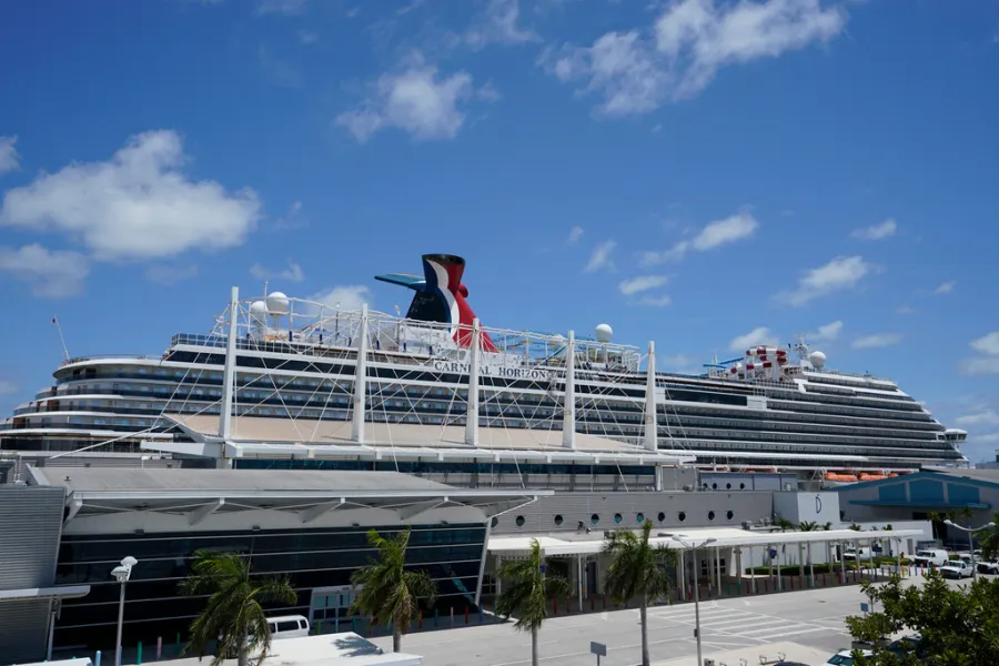 Stepsibling could face charges in death of Florida teen aboard Carnival cruise: report