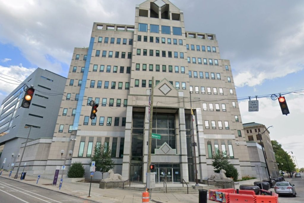 Pedestrian Fatally Struck in Hit-and-Run Accident in Columbus’s Weinland Park, Police Seeking Information