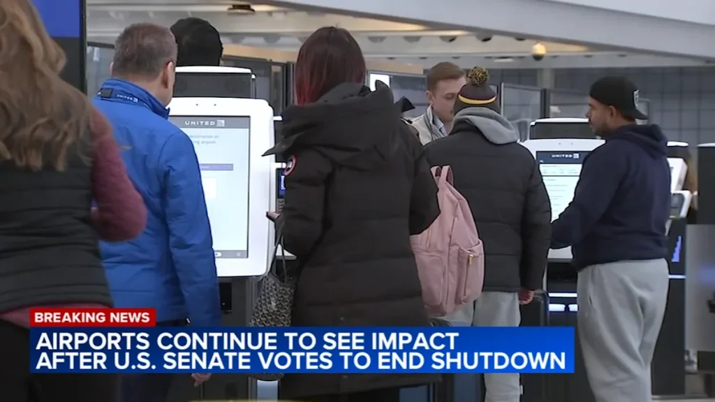 More than 700 flights canceled at Chicago airports Monday amid government shutdown, AM snowfall