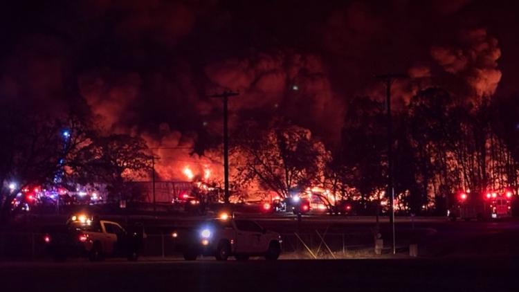 Residents asked to evacuate as fire at industrial building near Tyler airport creates heavy smoke
