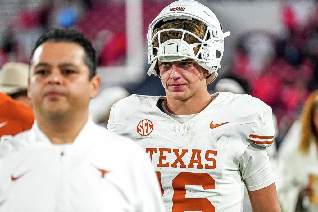 Texas football: Why the fourth quarter at Georgia was a ‘disaster’ for UT’s playoff push