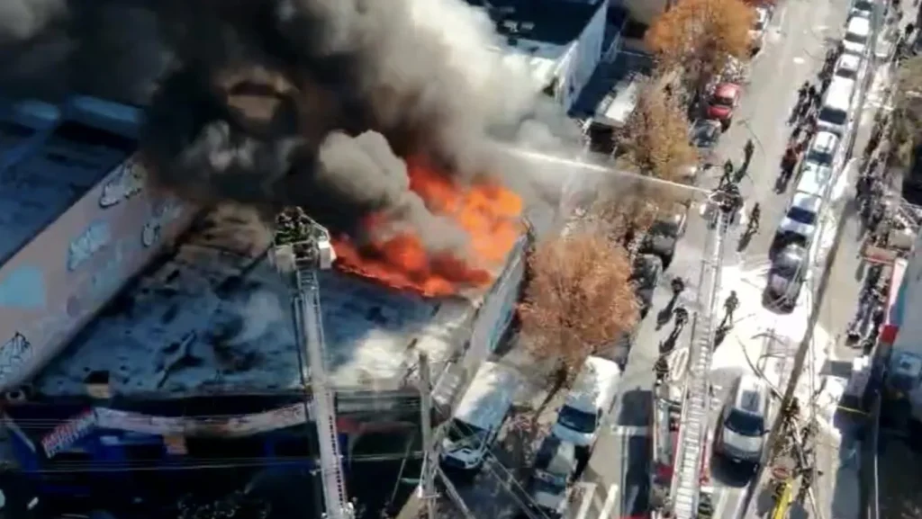 4 firefighters injured as 5-alarm blaze rips through Bronx auto-body shop