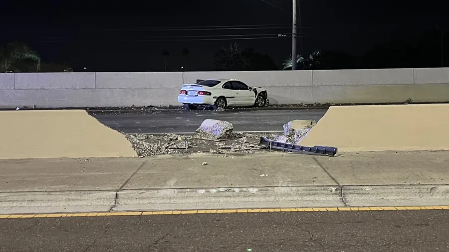 Suspected DUI driver slams through concrete divider on U.S. 19 in Clearwater