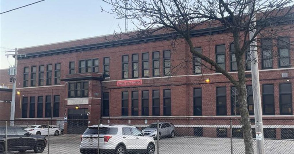 17-year-old charged in fatal shooting of Milwaukee high school student