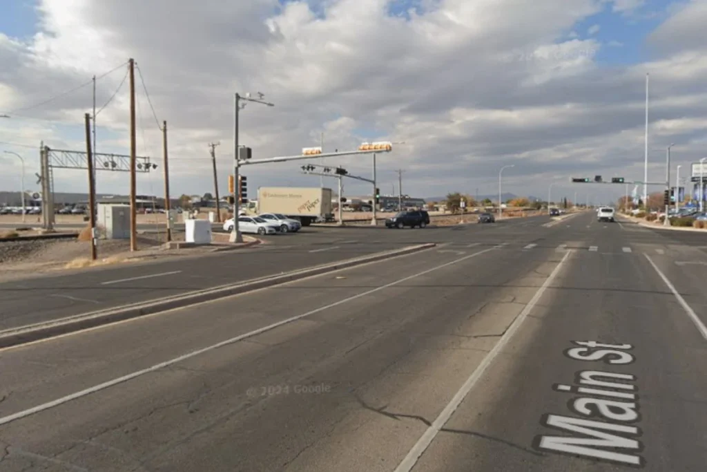 Community in Mourning: Pedestrian Fatally Struck by Train in Las Cruces, Sparking Investigation and Traffic Delays