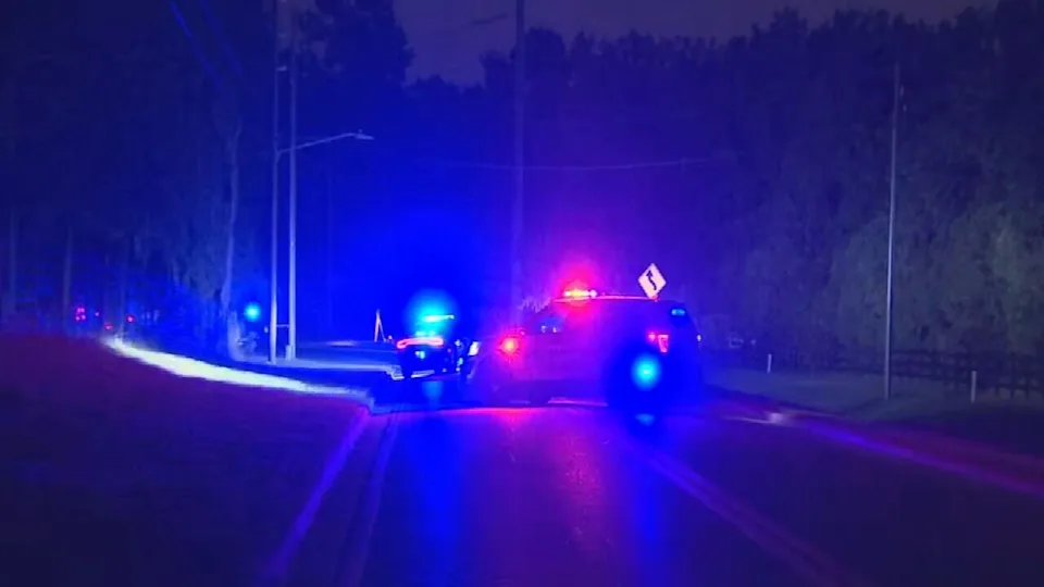 FHP: 3 teens dead, 3 hurt after pickup truck overturns near Apopka