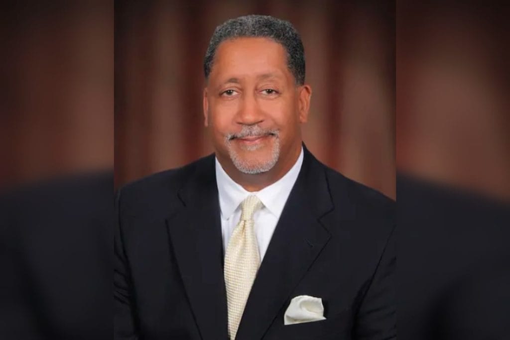 Former Stonecrest Mayor Jason Lary Indicted on Voting-Related Charges Amidst Post-Conviction Political Bid