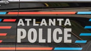 Man shot near southwest Atlanta shopping center
