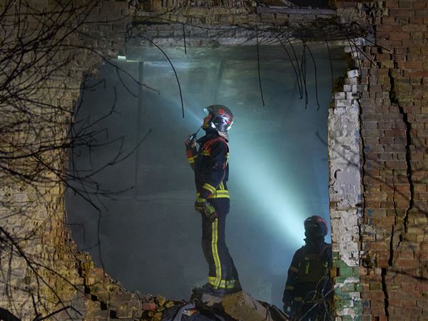 Russian attacks kill 3 as diplomatic efforts to end war in Ukraine gain momentum