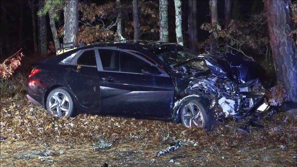 Early morning crash on Cape Cod leaves one dead, police say