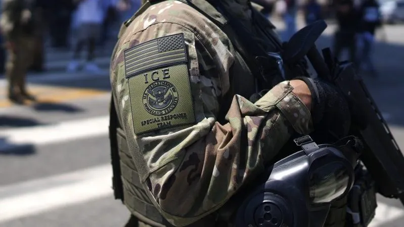 ICE agents pulls firearm on female driver behind him, O.C. police say