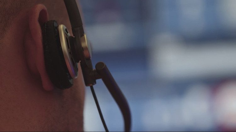 Oregon woman ‘orders pizza’ in 911 call to escape domestic violence attack