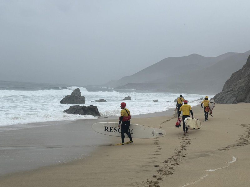 Body of girl swept into Pacific from California coast recovered