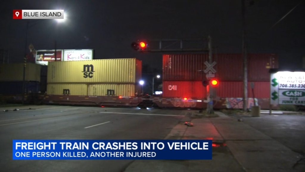 19-year-old killed, other injured in crash with freight train in Blue Island, officials say